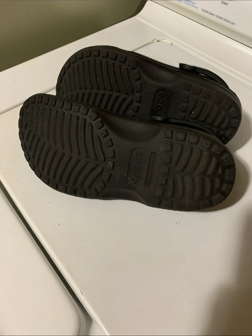 CROCS Classic Clog in Black